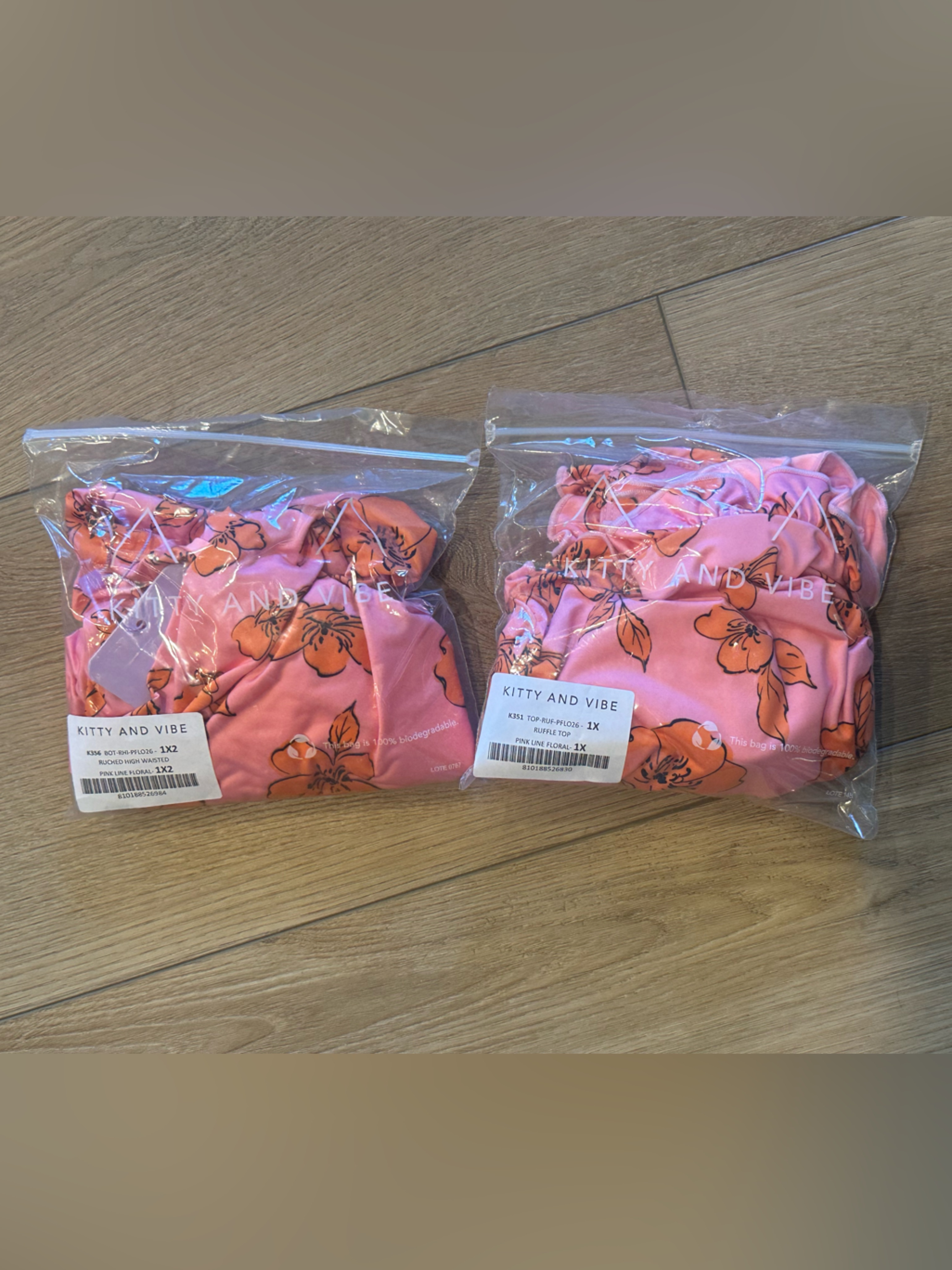 Nwt Kitty And Vibe Ruffled Floral Bikini Top — image 3 of 4